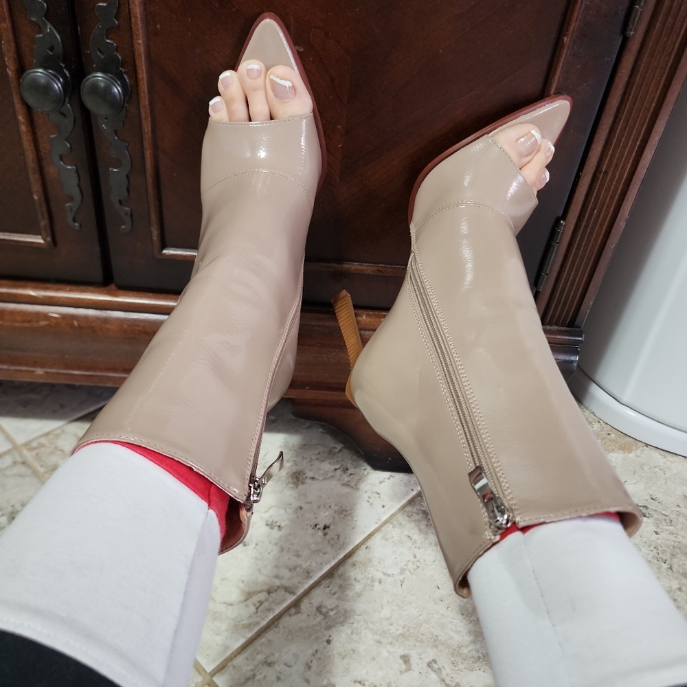 Azalea Wang Heel Booties Size 8.5 - image 1